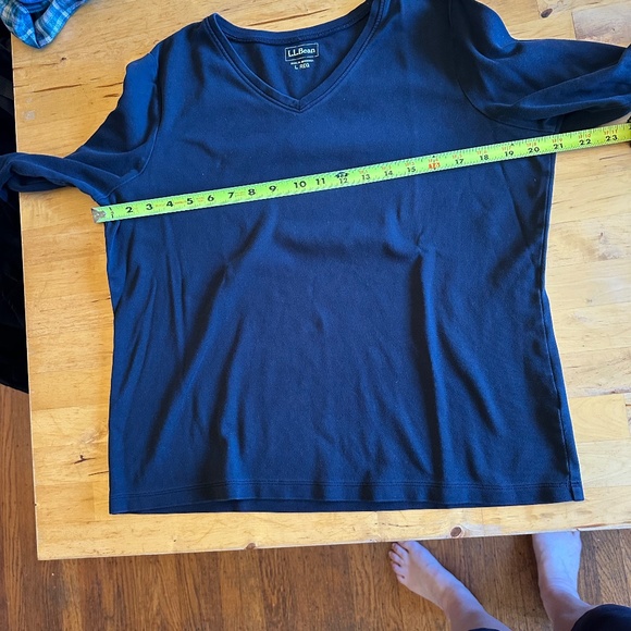 L.L. bean Women's V-neck cotton tees, 3/4 sleeve, Large, 4 pieces - Picture 5 of 6
